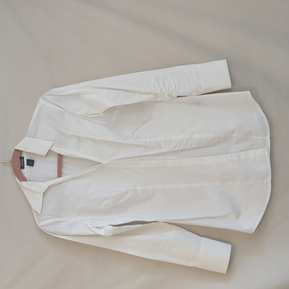 Kenneth Cole Reaction White 🤍 dress shirt Size 2